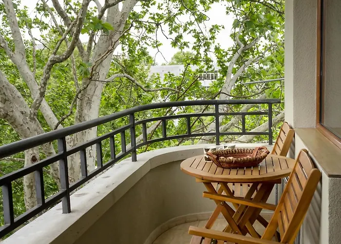 아파트 Modern Comfort In With Workspace By Flat Mаnаger 바르나