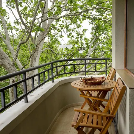 アパート Modern Comfort In With Workspace By Flat Mаnаger ヴァルナ