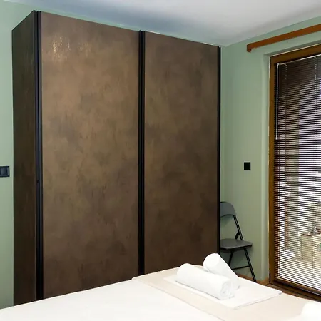 Modern Comfort In With Workspace By Flat Mаnаger 瓦爾納