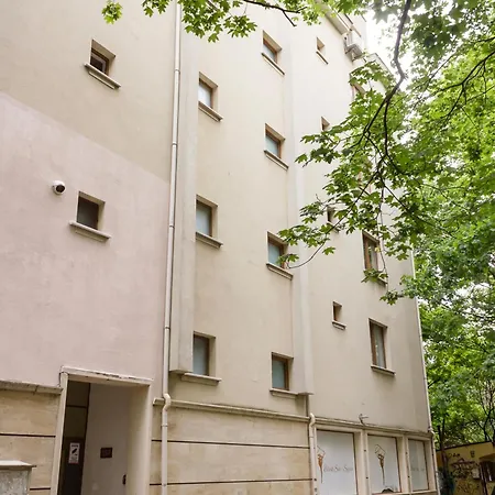 Modern Comfort In With Workspace By Flat Mаnаger 公寓 瓦爾納